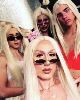 kimpetras_1540533044_1898451231895373093_22710735.jpg