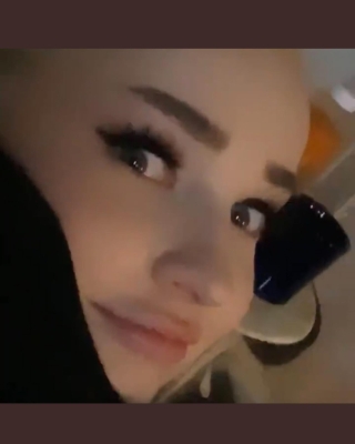 kimpetras_1574119244_2180192699575320249_22710735.jpg