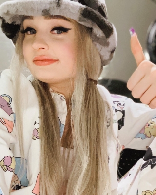 kimpetras_1586207543_2281596704779522964_22710735.jpg