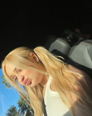 kimpetras_1650591786_2821690877403400610_22710735.jpg